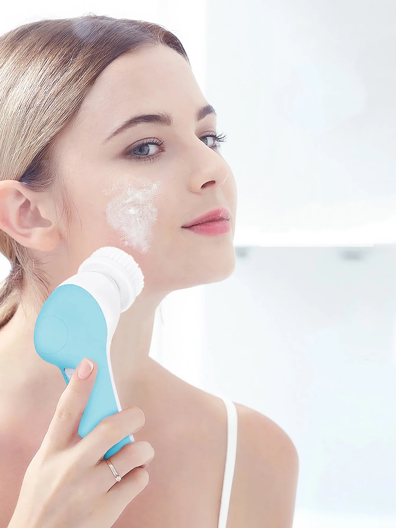 Electric Facial Cleanser Wash Face Cleaning Machine Skin Pore Cleaner Wash Machine Spa Blackhead Cleaning Facial Cleanser 5 in 1