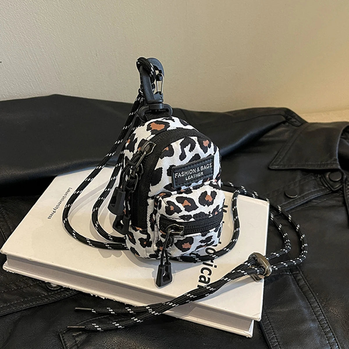 Fashionable Korean-style outdoor coin purse, exquisite ladies' single-shoulder bag, travel headphones, storage coin purse, 1 set