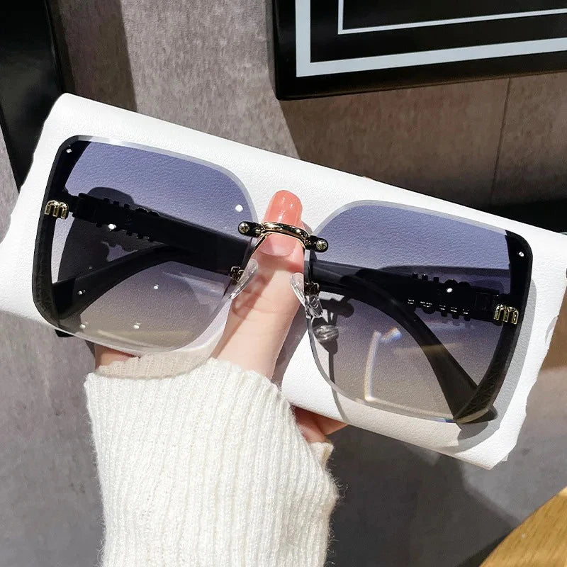 New Fashion Cool Sunglasses Women Luxury Brand Letters Anti Strong Light Vintage Rimless Sun Glasses Ladies Gafas UV400